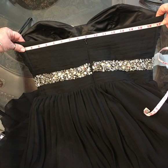 Black floor length prom dress - Picture 9 of 9